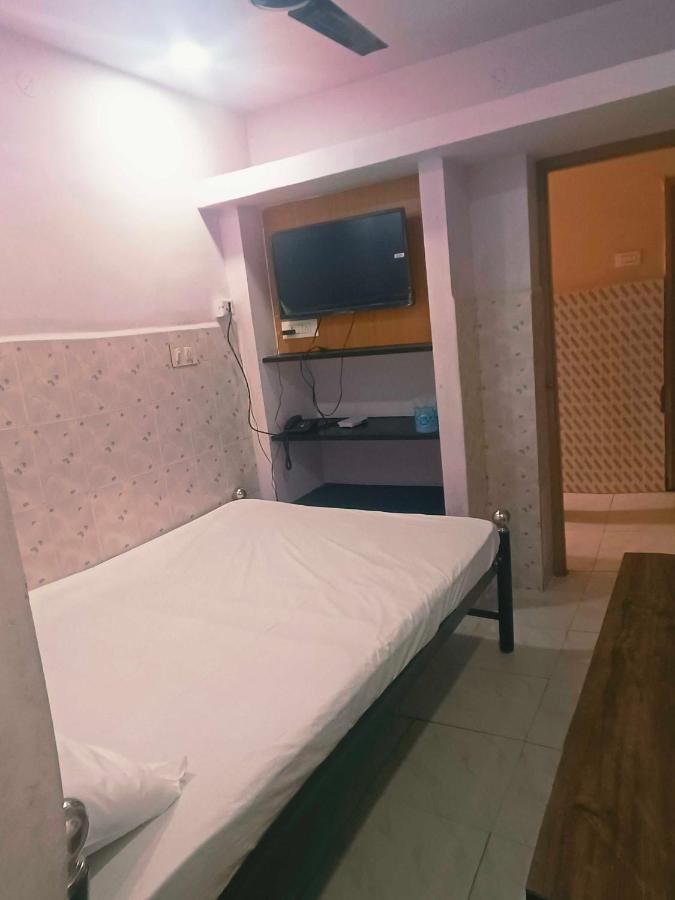 Spot On Sri Krish Hotel Vellore Exterior foto