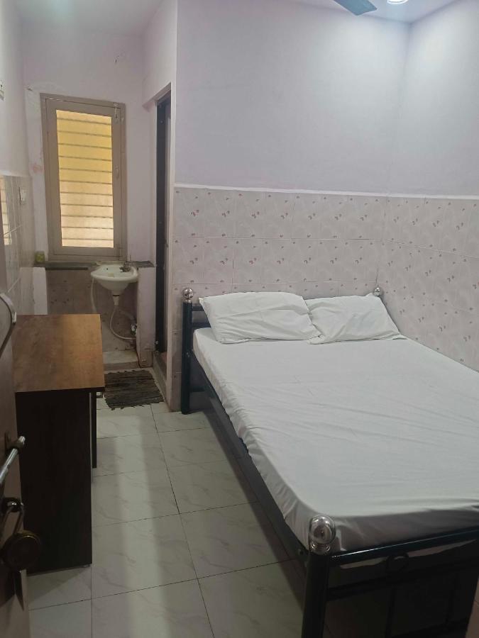 Spot On Sri Krish Hotel Vellore Exterior foto